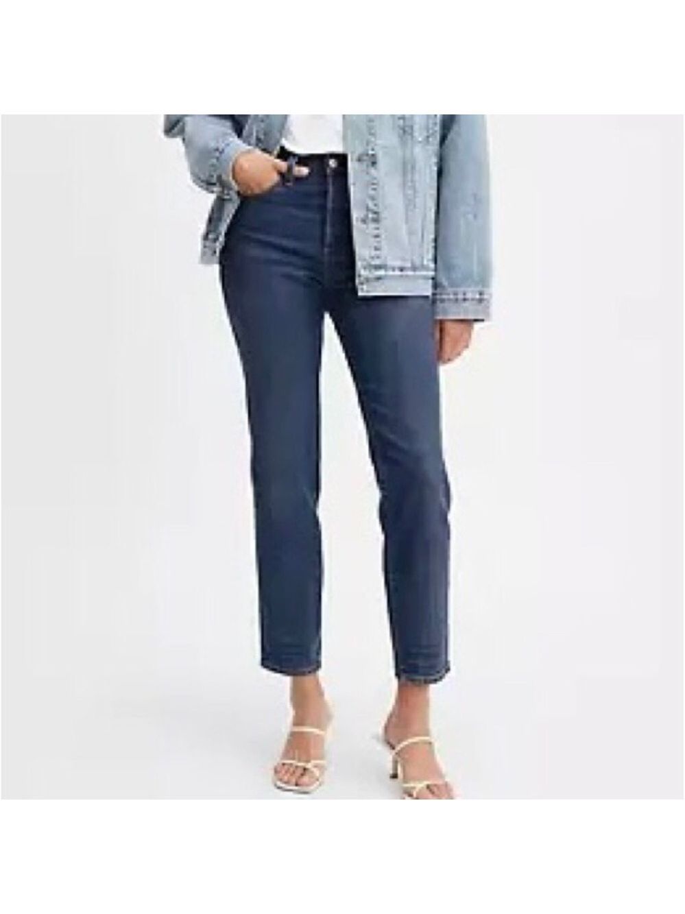 𝅺LEVI’S Wedgie straight leg ankle jeans Size 24”